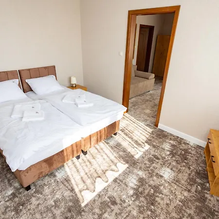 Hotel Trzy Podkowy Biskupiec  Exterior photo